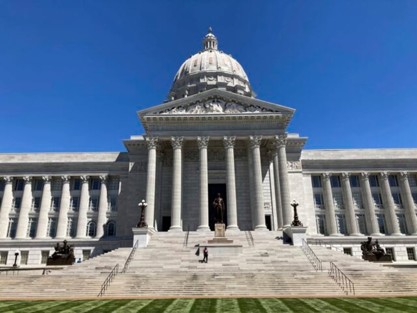 a missouri court upholds state senate districts in the first test of revised redistricting rules