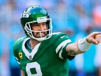 Aaron Rodgers ends months-long dance with Steelers, informs team he plans to sign, AP source says