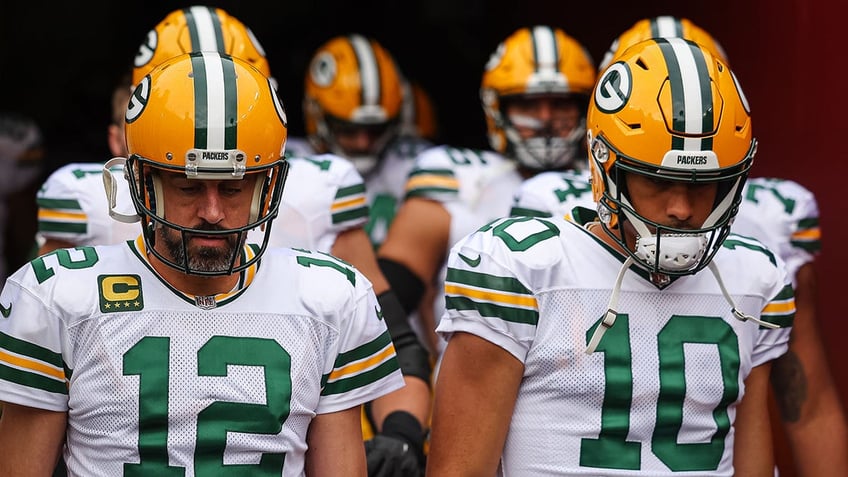 aaron rodgers reveals hilarious message he sent packers jordan love after beating bears