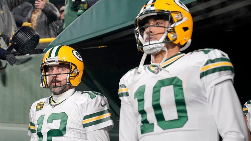 aaron rodgers reveals hilarious message he sent packers jordan love after beating bears