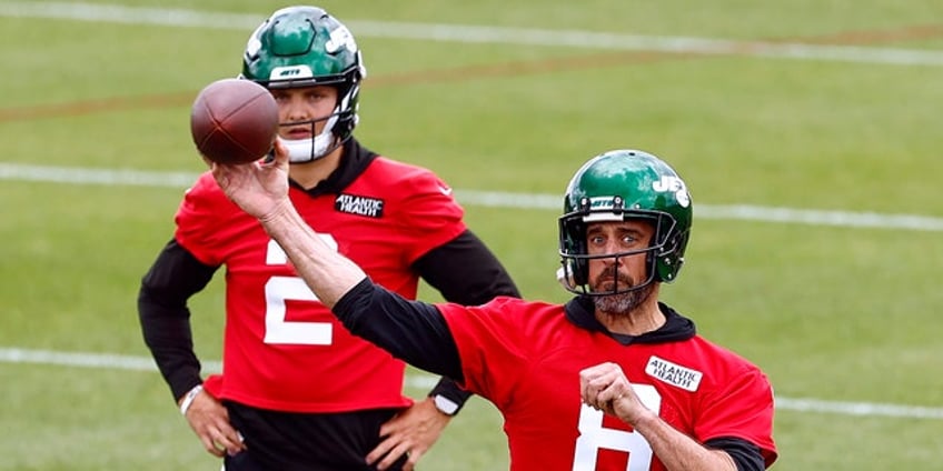 aaron rodgers reveals his jets quarterback plan for future including few good years here