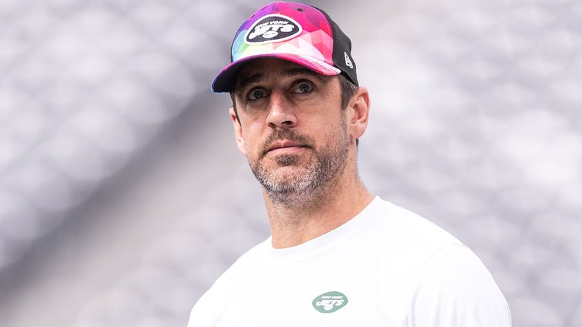 aaron rodgers takes swipe at anthony fauci as he talks achilles injury rehab