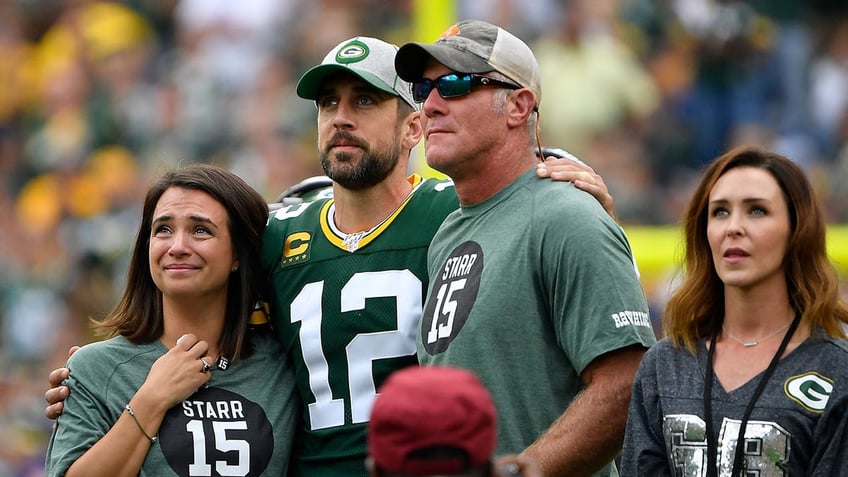 Aaron Rodgers and Brett Favre