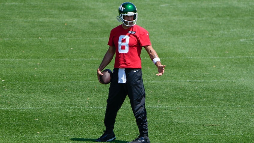 Aaron Rodgers at OTAs