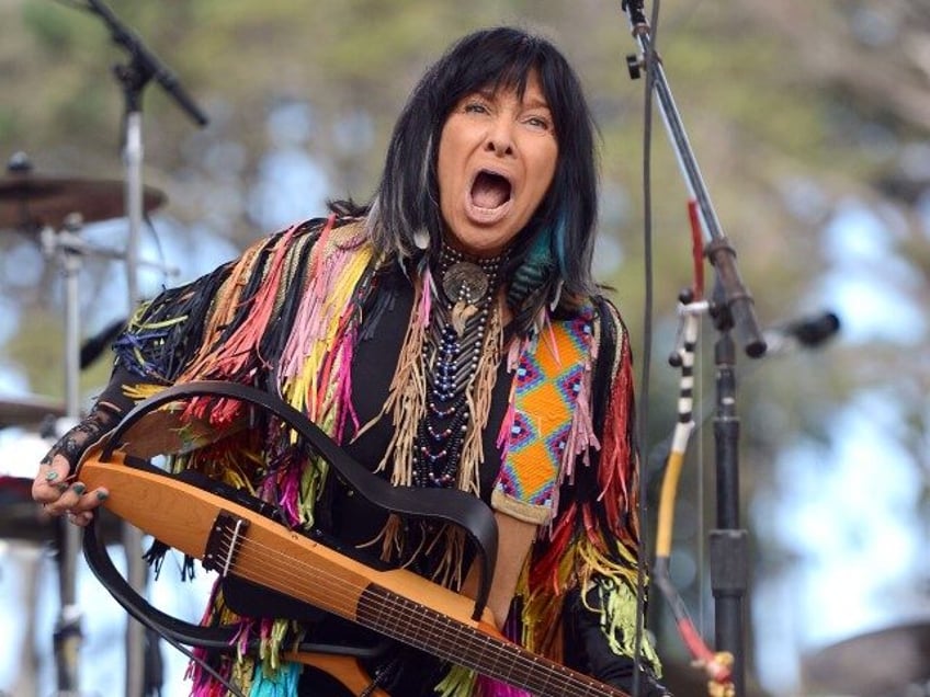 accused pretendian buffy sainte marie i have never lied about my identity us birth certificate is fake