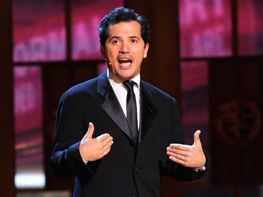 actor john leguizamo shrieks at univision for cozy interview with donald trump