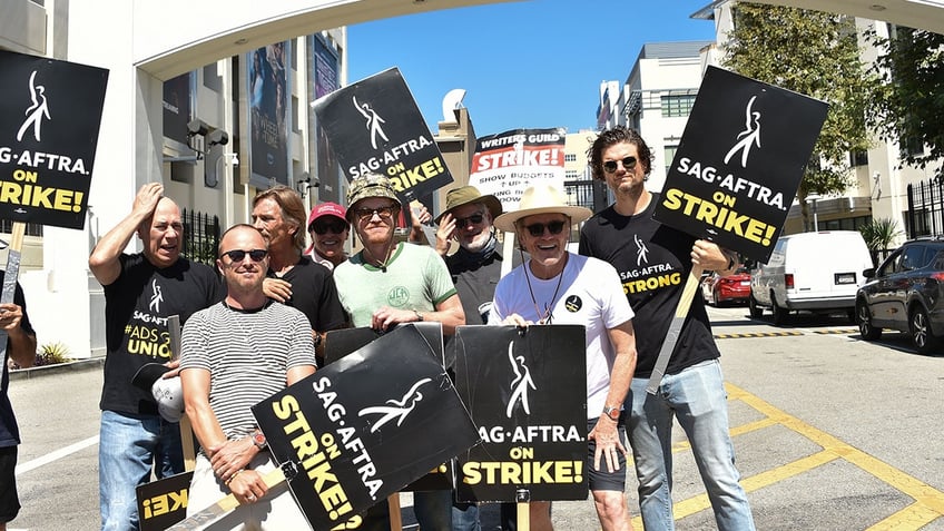 actors union sag aftra offers strike friendly tips for halloween costumes