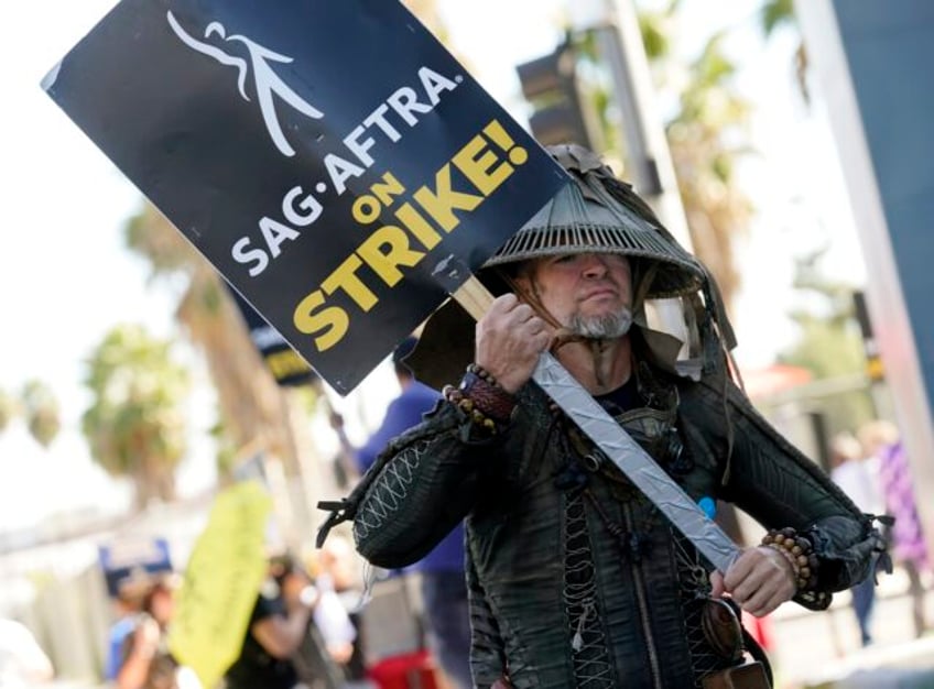 actors vote to approve deal that ended strike bringing relief to union leaders and hollywood