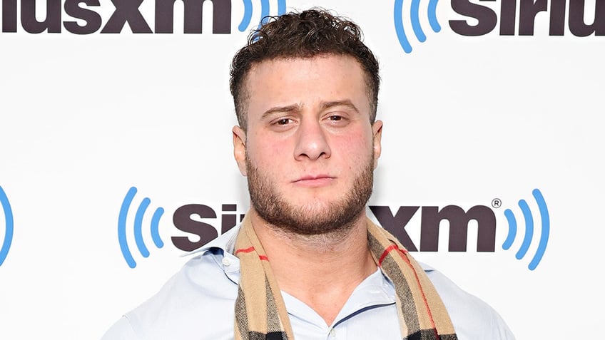 aew faces backlash over juice robinson roll of quarters segment with jewish star mjf amid israel war