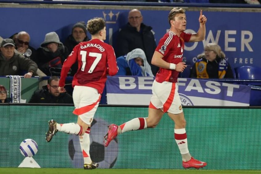 Manchester United's Rasmus Hojlund celebrates his goal against Leicester in the Premier Le