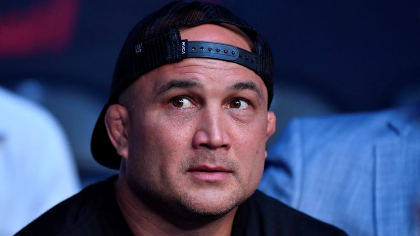 after maui fires ufc champ bj penn says hawaiians are fed up with government leftism