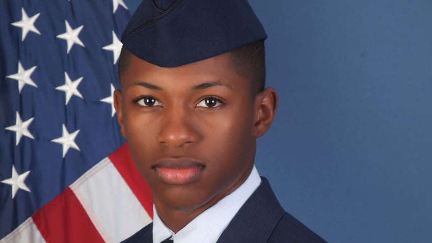 Military portrait photo of Senior Airman Roger Fortson