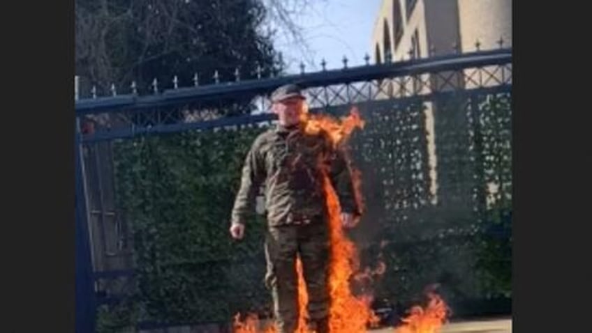 air force confirms uniformed active duty member self immolated in front of israeli embassy in dc