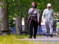 Air quality worsens in eastern US as Canadian wildfire smoke hangs over Midwest