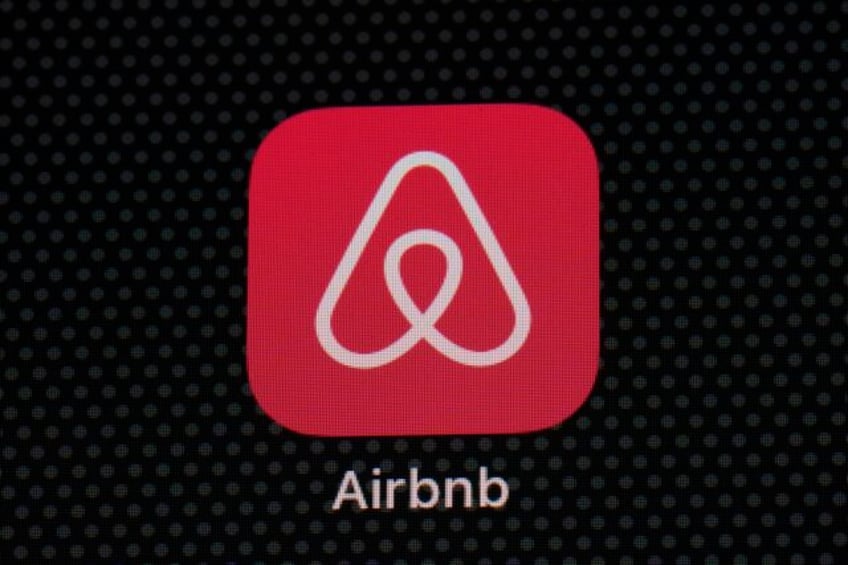 airbnb earns 44 billion in 3q thanks to tax break and higher than expected revenue