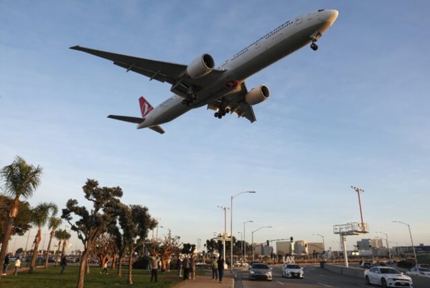 The airline industry meets in India amid worries over tariffs and geopolitical tensions