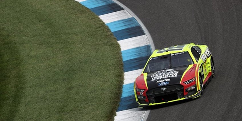 aj allmendinger gets angry at ryan blaney after spinout hes getting crashed