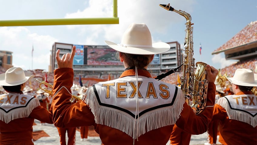 alabama able to reciprocate similar upper deck seating arrangement for visiting longhorns in week 2