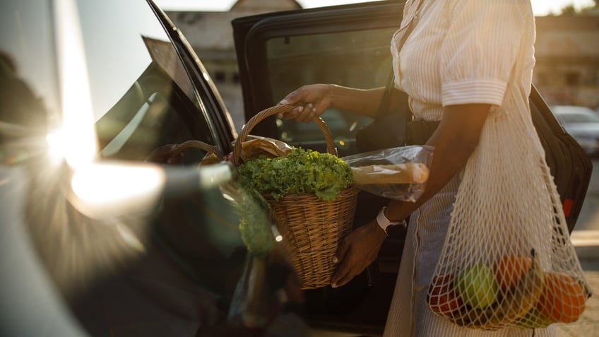 Unloading groceries