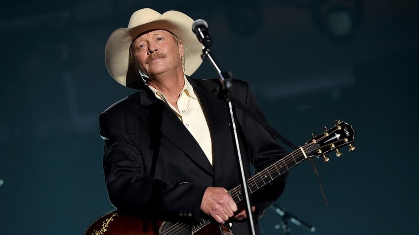 Alan Jackson performance