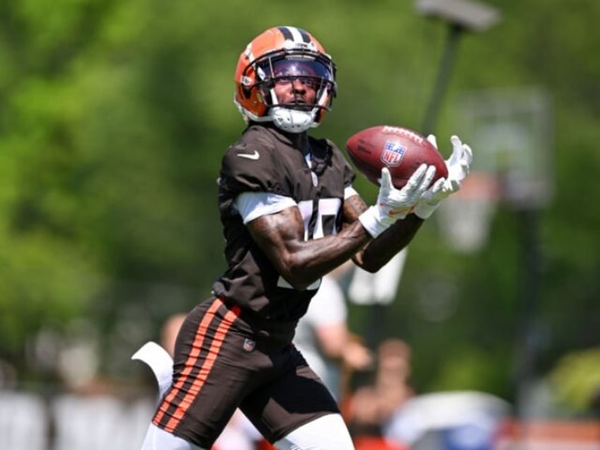 alarming browns marquise goodwin sidelined with blood clots in legs lungs