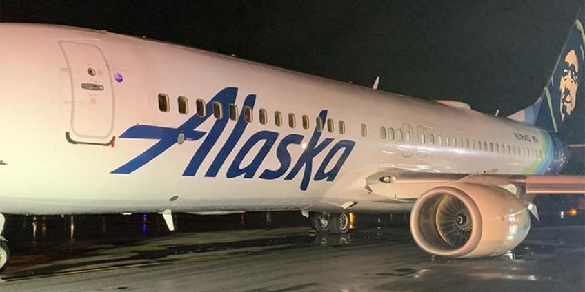 alaska airlines passengers scream as plane makes hard landing amid tropical storm hilary sparks outside