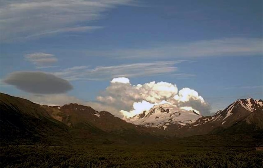 alaska volcanos weeklong eruption eases after spewing another massive ash cloud