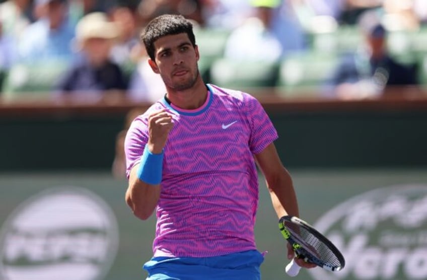 Carlos Alcaraz cruised into the Indian Wells Masters quarter-finals with a straight sets v