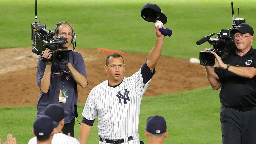 A-Rod standing O