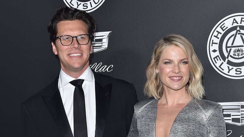 Hayes MacArthur and Ali Larter