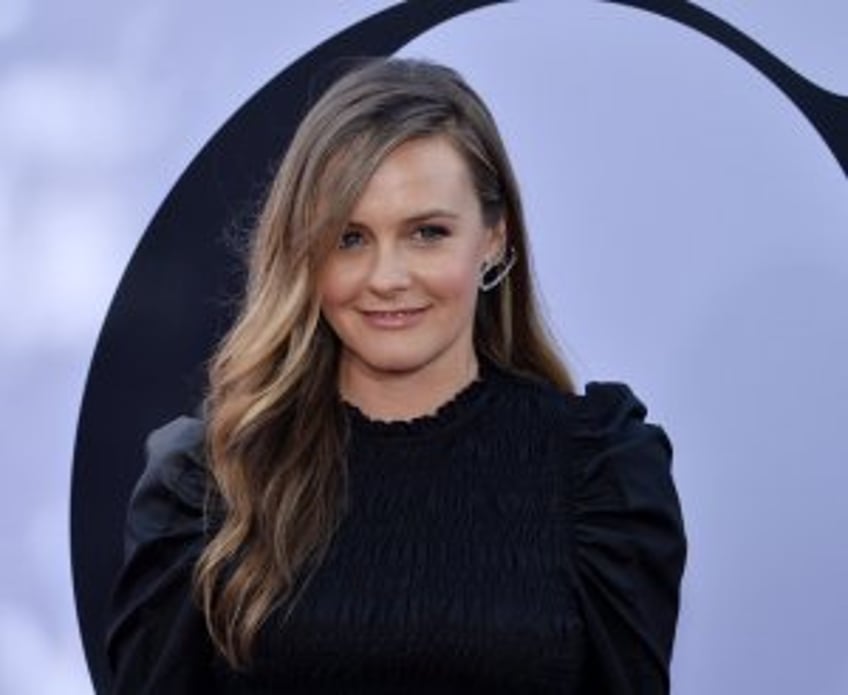 Alicia Silverstone to star in six-part series 'Irish Blood'