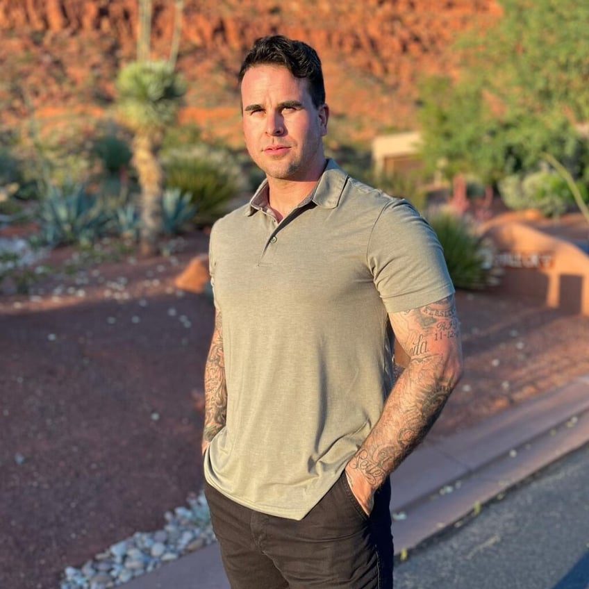 alive and well bachelorette alum josh seiter says false instagram post announcing his death was work of a hacker