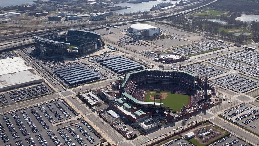 all 3 philadelphia sports complex parking lots filled for 1st time ever with events at all venues report