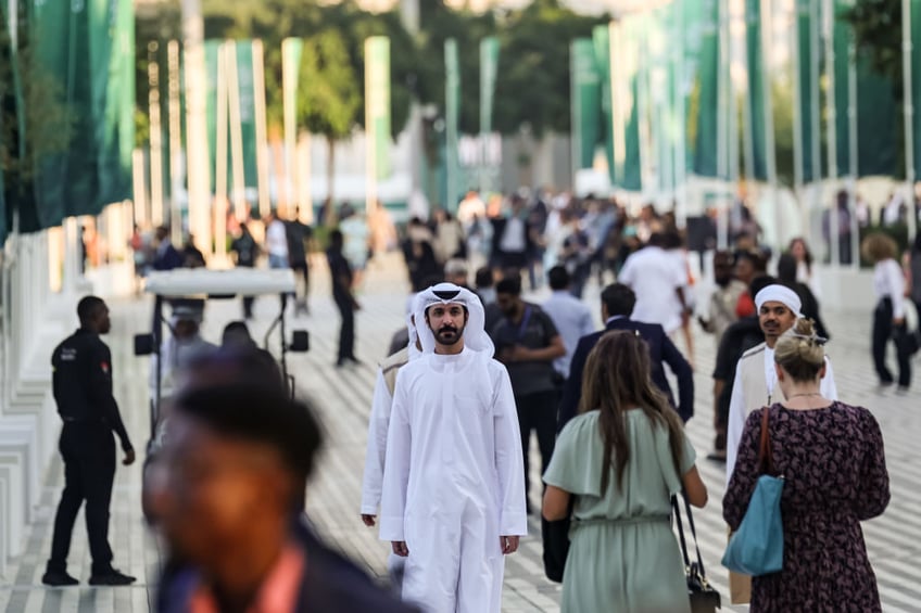 all 80000 delegates at cop28 climate summit take day off from exhausting talks