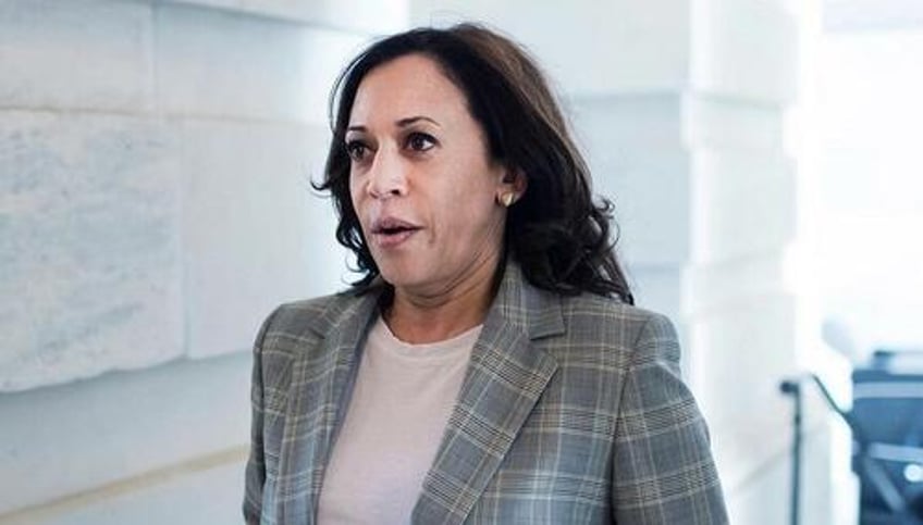 all eyes on kamala