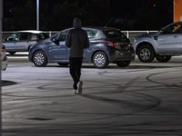 Alleged Carjackers Run Away After Rabbi Pulls Gun