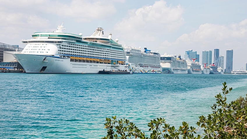 Cruise ships in Miami 