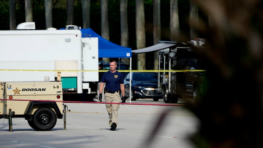 FBI agent outside Trump golf course