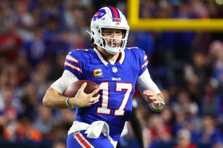 allen throws for 2 tds runs for another as nfl bills beat bucs