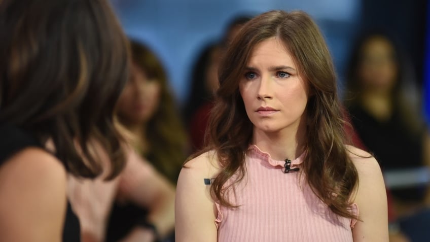 amanda knox says man who killed roommate meredith kercher has harmed more young women since release