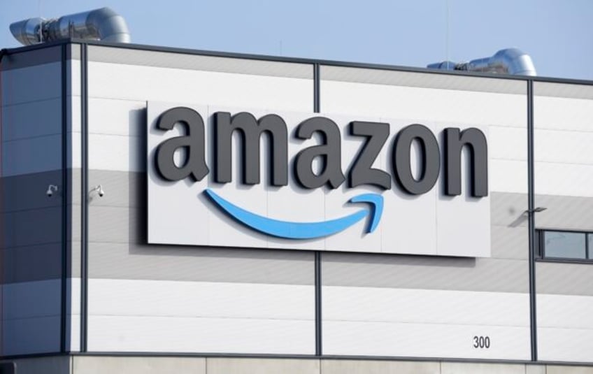 amazon closing two clothing stores in another failed bid into physical retail