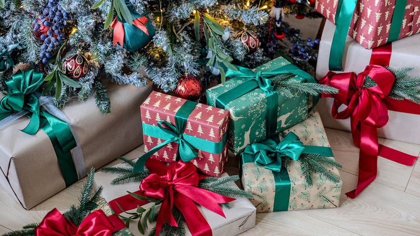 amazon holiday deals 15 gifts that cost less than 100