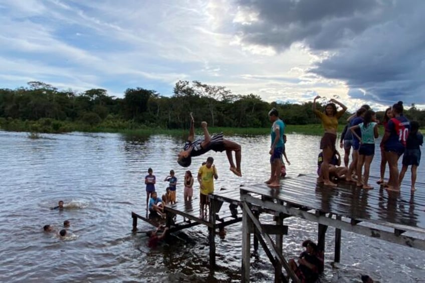 amazon indigenous are leaving rainforest for cities and finding urban poverty