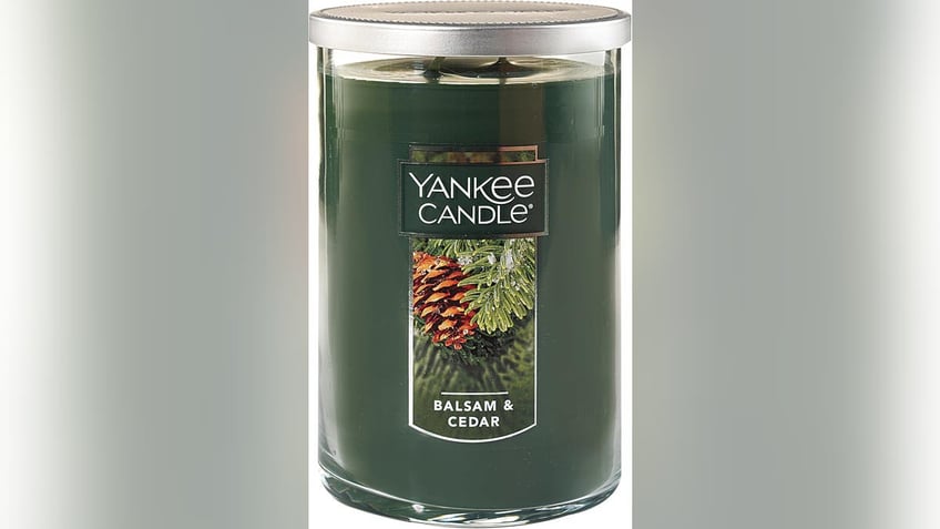 This candle smells like Christmas.