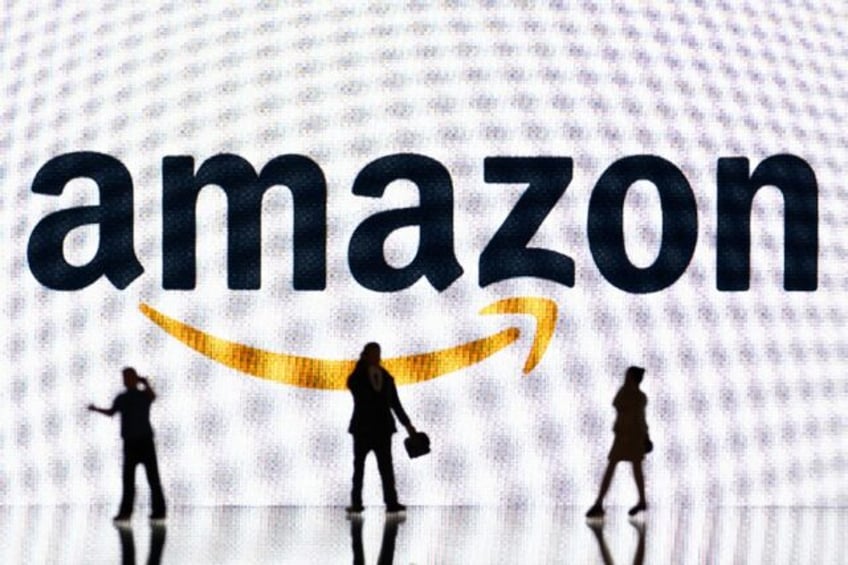 Amazon is using artificial intelligence to help shoppers and sellers at its online shop, a