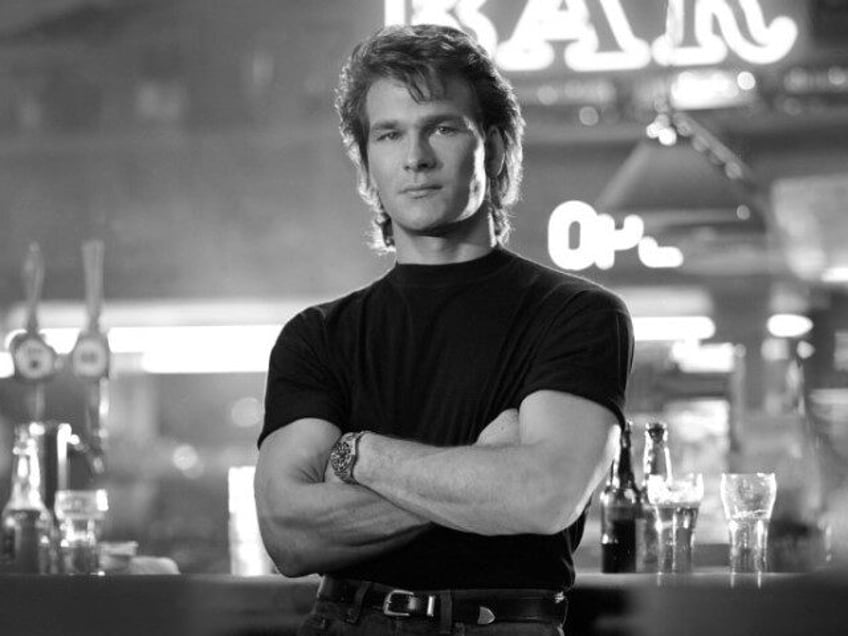 Actor Patrick Swayze poses for a "Road House" portrait circa 1989 inLos Angeles, Californi