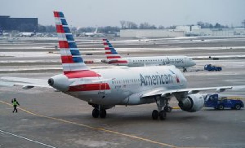 American Airlines Boeing 777 makes emergency landing with mechanical issue