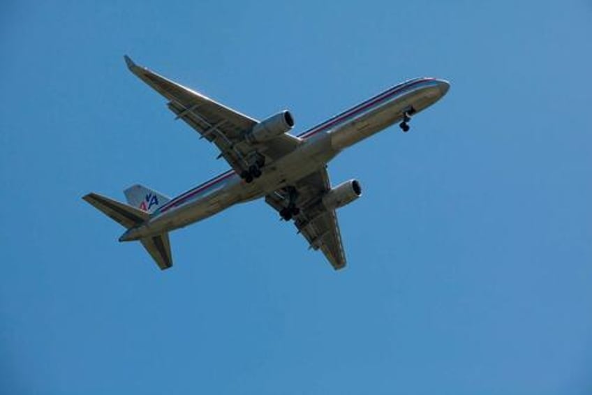 american airlines threatened with travel ban from naacp after passengers removed for body odor