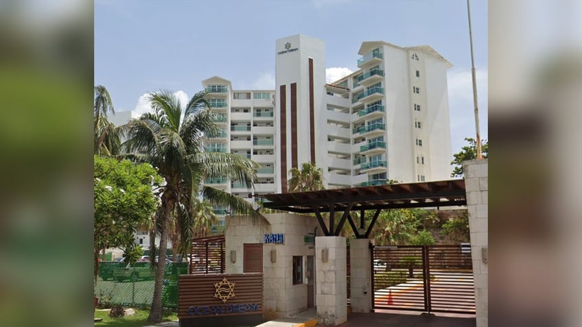 Ocean Dream Cancun by GuruHotel entrance