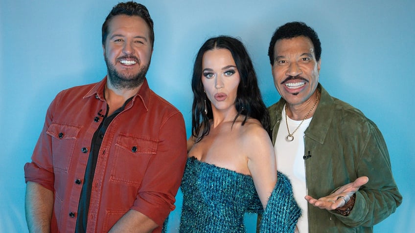 Luke Bryan, Katy Perry and Lionel Richie posing backstage at "American Idol."